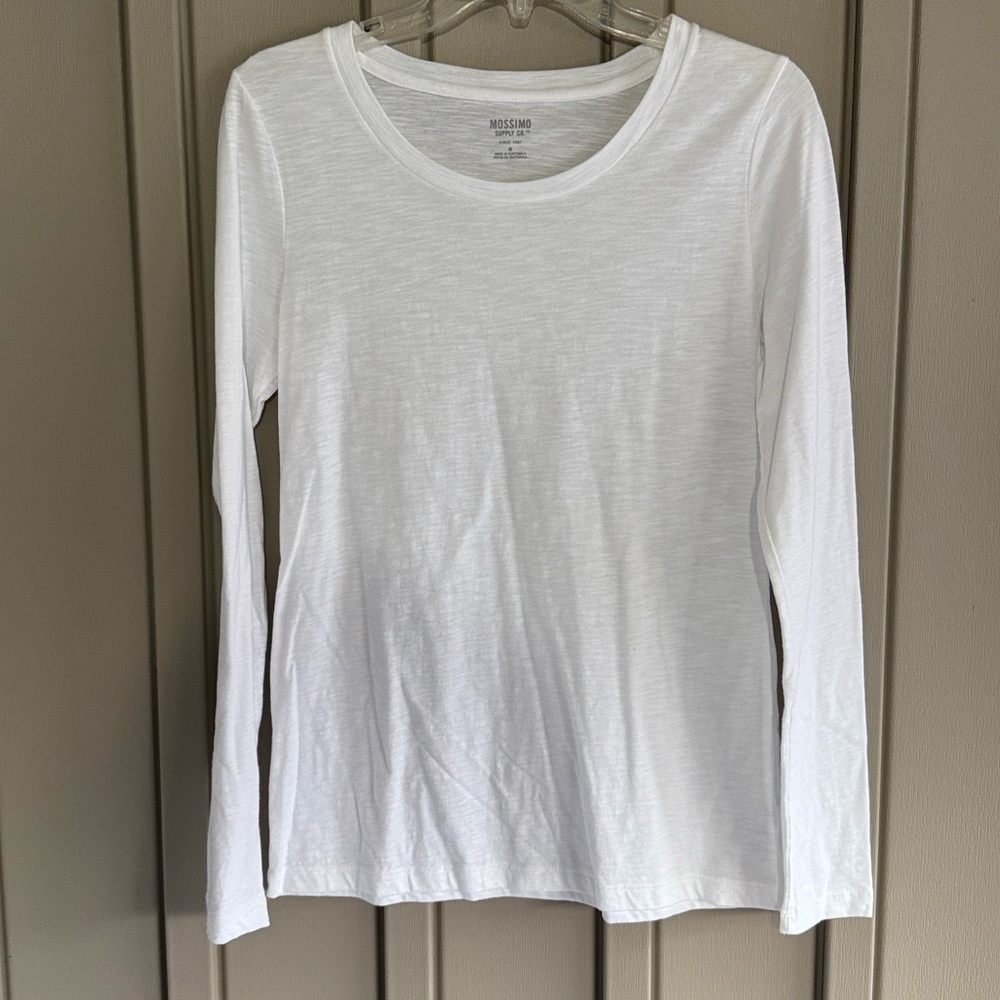 Mossimo Supply Co. Classic White Long Sleeve Shirt size Medium